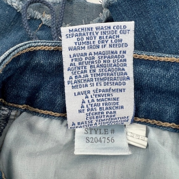 YMI Mid-Rise Cut Off Lace Up Shorts Size 1 Women's - Picture 7 of 7